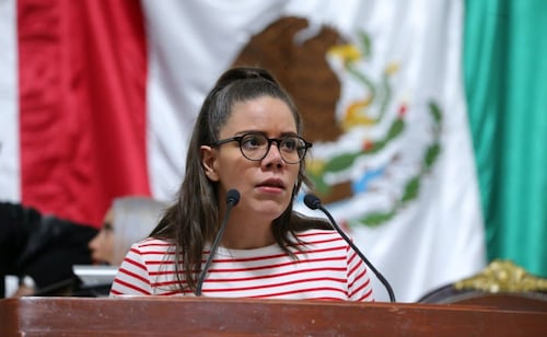 Diputada de MC promueve que trabajadores en vía pública de CDMX dejen color guinda; deberían tener uniformes visibles por seguridad, dice