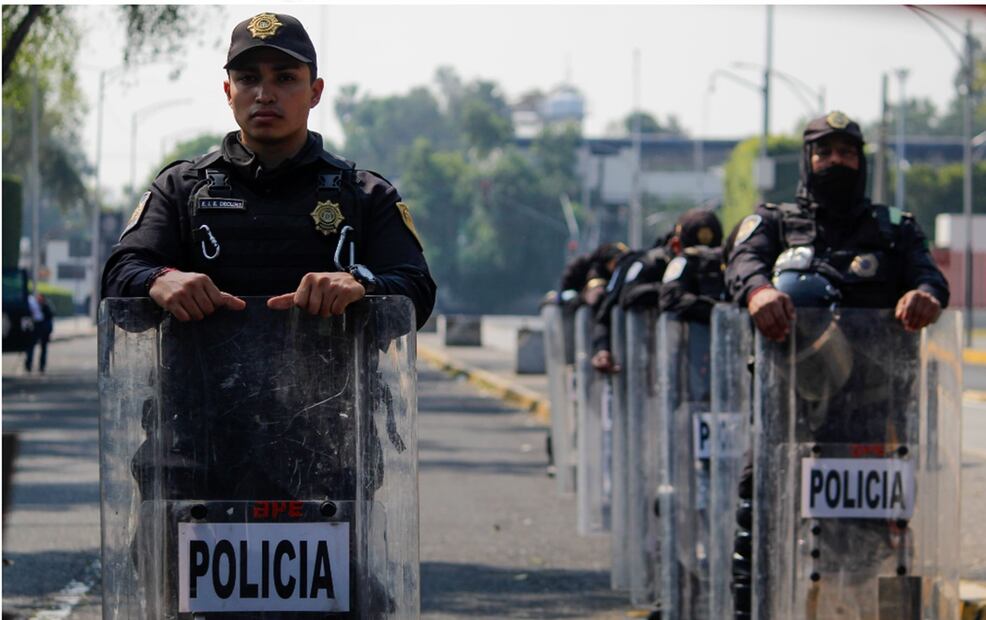 La minuta, recibida del Senado de la República, fue aprobada este lunes por la Comisión de Puntos Constitucionales. Reforma los artículos 105 y 107 para elevar a rango Constitucional que las reformas a la Cara Magna no pueden ser impugnadas ni suspendidas. Foto: Luis Camacho/EL UNIVERSAL