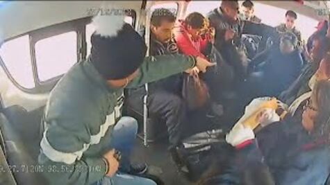 “A ver, mi gente, chin... a su madre todo”; así asaltan combi en Edomex