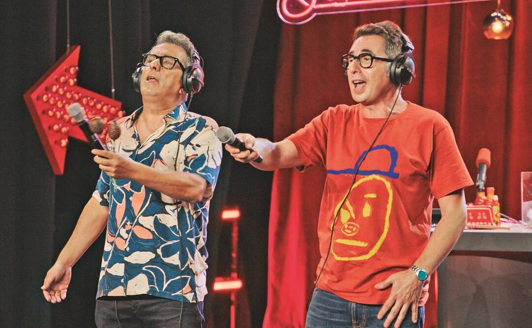 Los locutores grabaron dos programas en el Teatro de la República, en la CDMX. Aseguran que pudieron sentir la energía de la gente y todo su entusiasmo. Foto: HBO MAX