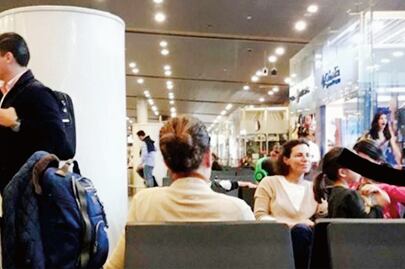 Karime Macías y sus hijos vuelan a Londres