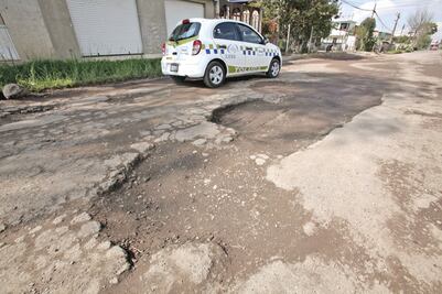 Promete alcalde de Toluca bacheo para más calles 