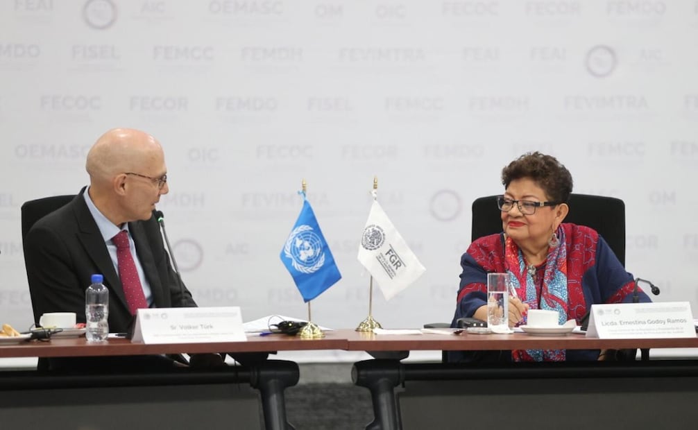 Ernestina Godoy, titular de la FGR, en reunión con el Alto Comisionado de la ONU, Volker Türk. Foto: Especial