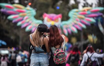 La lluvia desaparece y aumenta el ambiente en el EDC 2025: Cabizbajo y Wolffer arrancan 