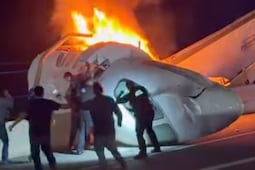 VIDEO: El dramático rescate de pasajeros atrapados en un jet en llamas, en Texas