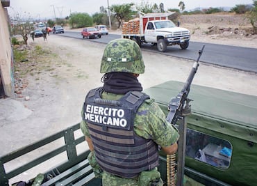 A horas de las elecciones, Alito y Zambrano hacen guiños al Ejército