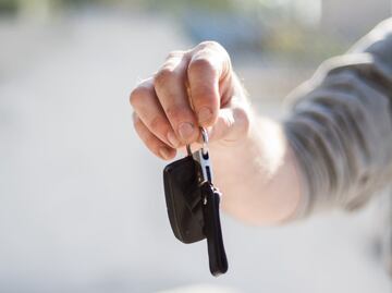 Cuánto debes pagar al SAT por comprar un auto nuevo o usado en 2022