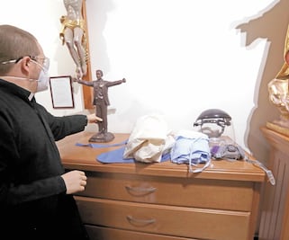 Sacerdote vence al Covid y da aliento a enfermos; pide no perder la fe