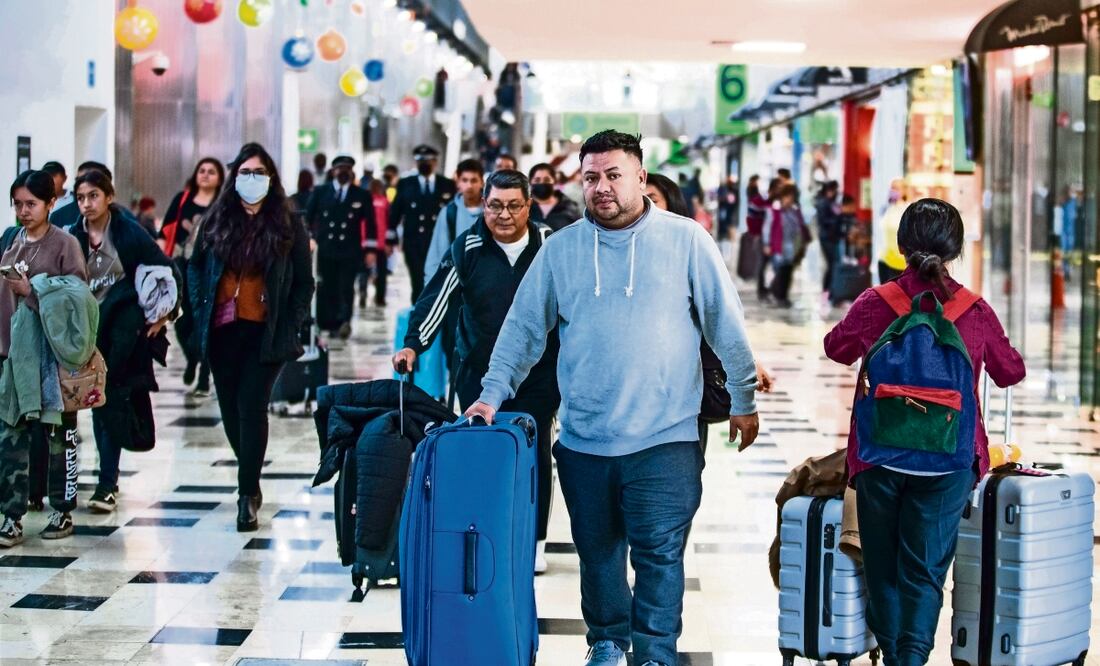 El AICM tiene 71 años de vida y recibió a 27.8 millones de pa- sajeros en los primeros siete meses del año. Foto: Archivo / EL UNIVERSAL