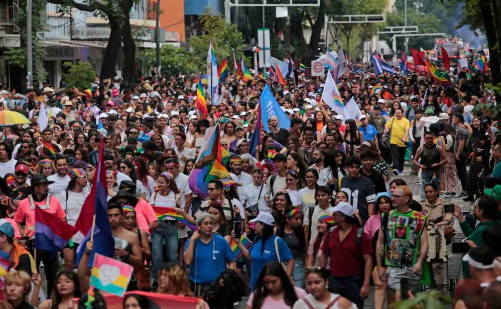 Miles de personas de la comunidad LGBTTTI se dieron cita para vivir una jornada llena de diversidad, orgullo y celebración. Foto: Miguel García García / EL UNIVERSAL