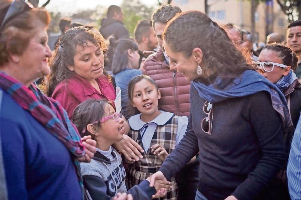 La morenista recalcó que no están de acuerdo con la privatización del espacio público y que, de ganar, invertirá en los deportivos de las delegaciones (DIEGO SIMÓN SÁNCHEZ. CUARTOSCU)