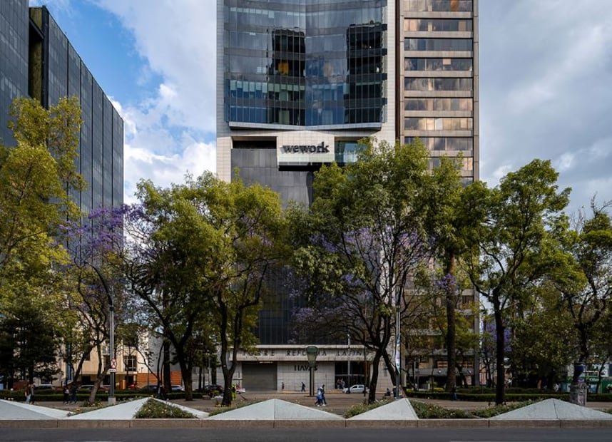 El lugar es usado como centro de trabajo para empresas multinacionales. Foto: Landa y Martínez Arquitectos