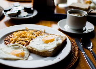 5 errores que cometes al hacer huevos estrellados