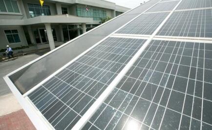 Científicos crean paneles solares que funcionan con lluvia o niebla