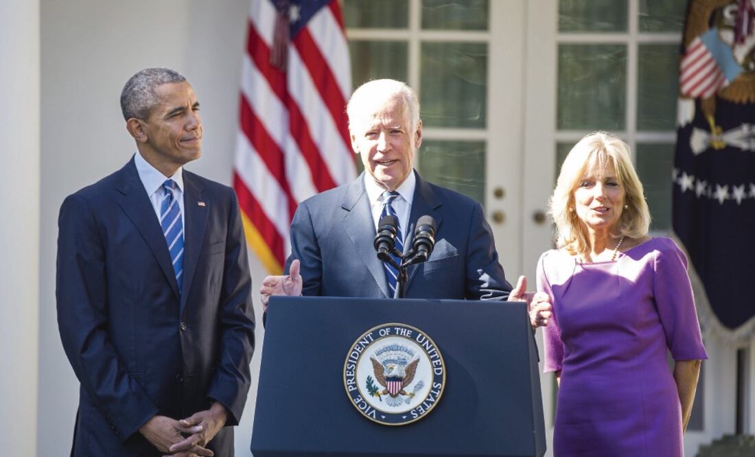 Obama dijo en Twitter que se siente "orgulloso" de Biden, quien fuera su vicepresidente y con el que ha desarrollado un fuerte vínculo de amistad. Foto: Archivo / EFE