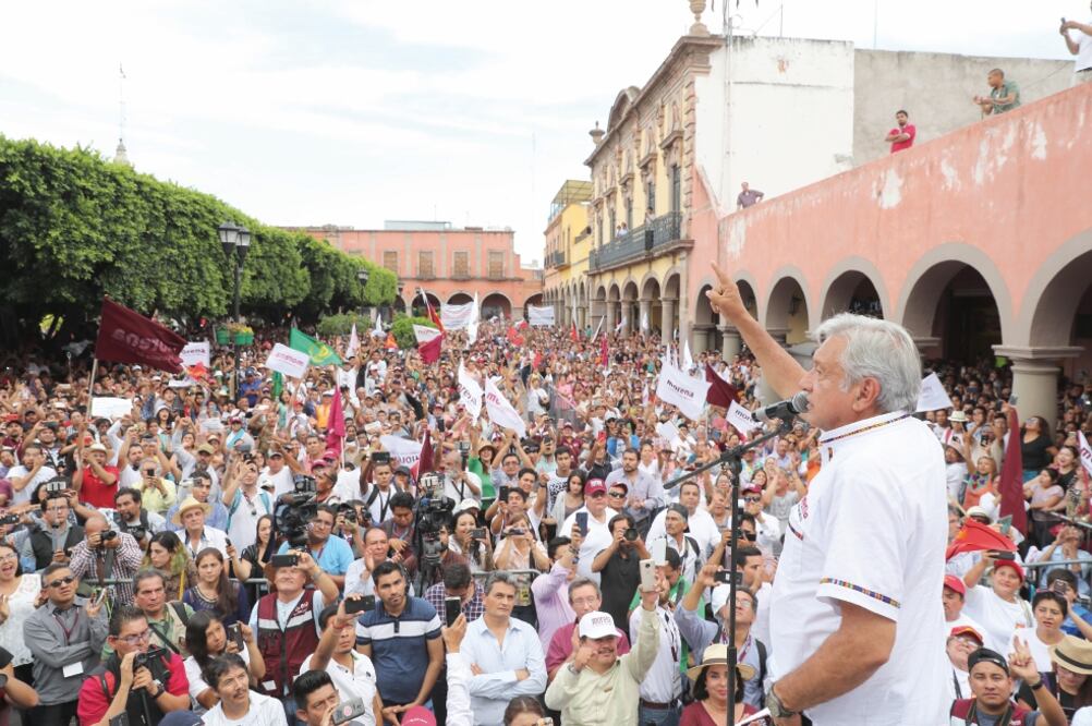 De gira por Guanajuato, Andrés Manuel López Obrador dijo que el ex presidente Vicente Fox terminó como “matraquero del PRI”. (VALENTE ROSAS. EL UNIVERSAL)