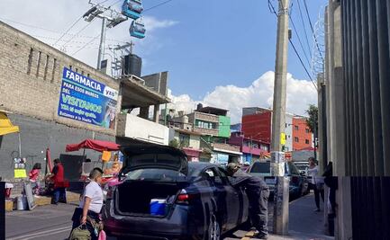 Semovi tiene una estrategia para resolver problema de bases irregulares de taxis en líneas del Cablebús: Sheinbaum