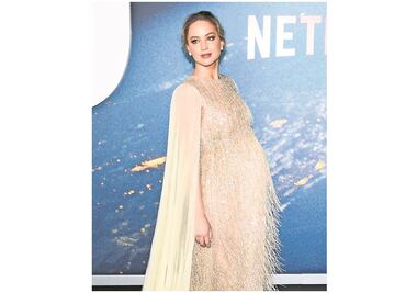 ¡Jennifer Lawrence debuta como mamá!