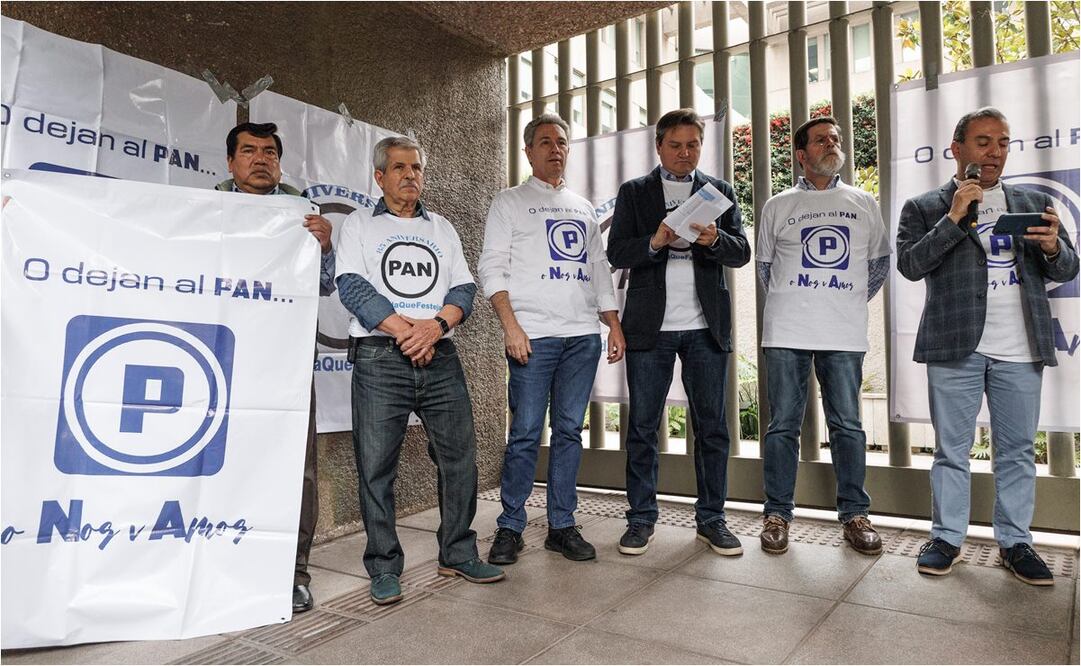 Militantes del PAN exigen que Marko Cortés renuncié al partido. Foto: Yaretzy Osnaya/EL UNIVERSAL