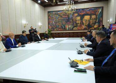 Oposición venezolana exige a Maduro fijar fecha para seguir diálogo en México