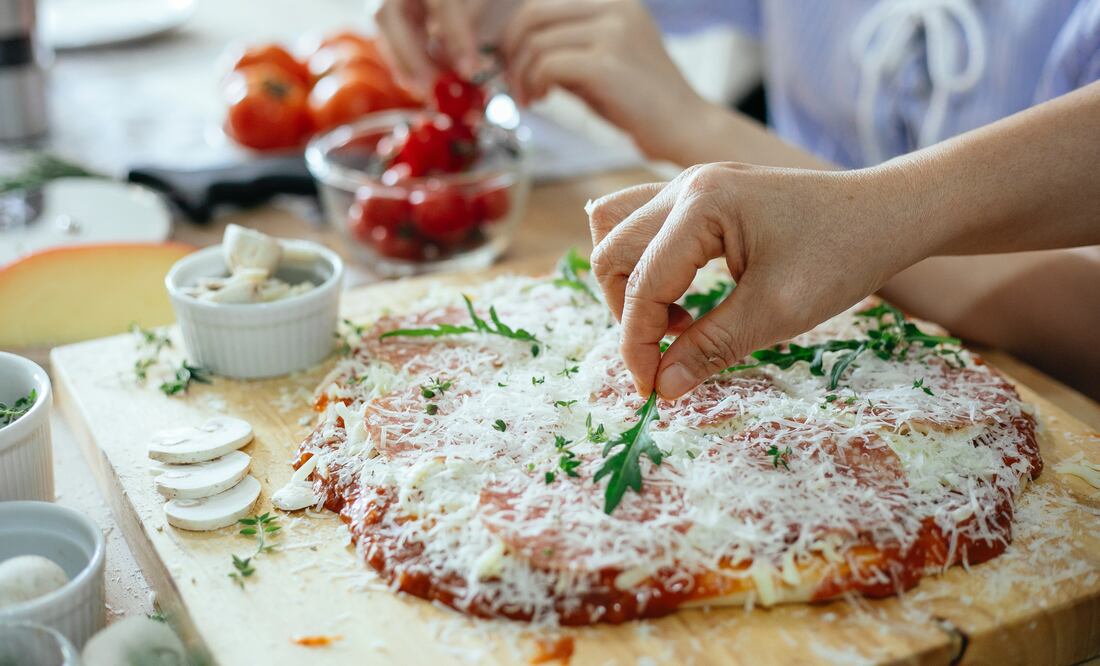 Los detalles finales después de hornearla.