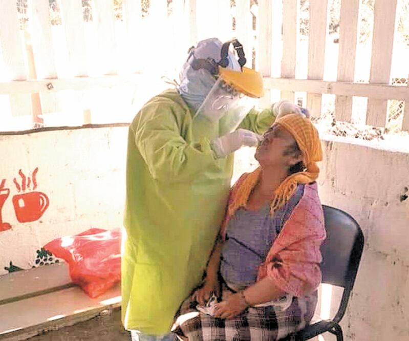 Autoridades advirtieron que las convivencias masivas han facilitado el contagio entre pobladores. Foto: SERVICIOS DE SALUD DE OAXACA