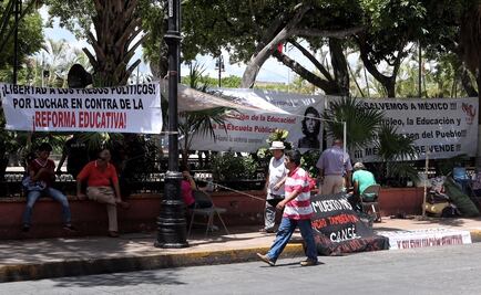CNTE acampa frente a Palacio de Gobierno de Yucatán