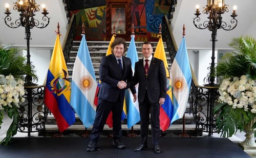 Milei visita Ecuador; prensa queda fuera de la cobertura oficial