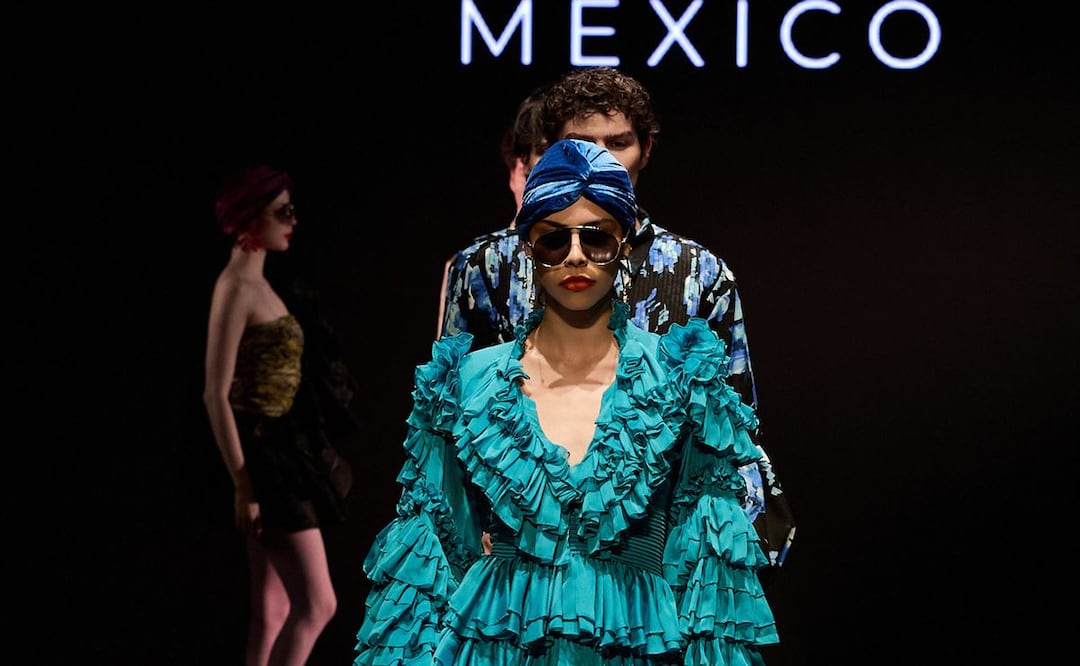 Carlos Pineda presentó su colección "La memoria de las flores" en la pasarela de Intermoda 85. Foto: Cortesía Intermoda