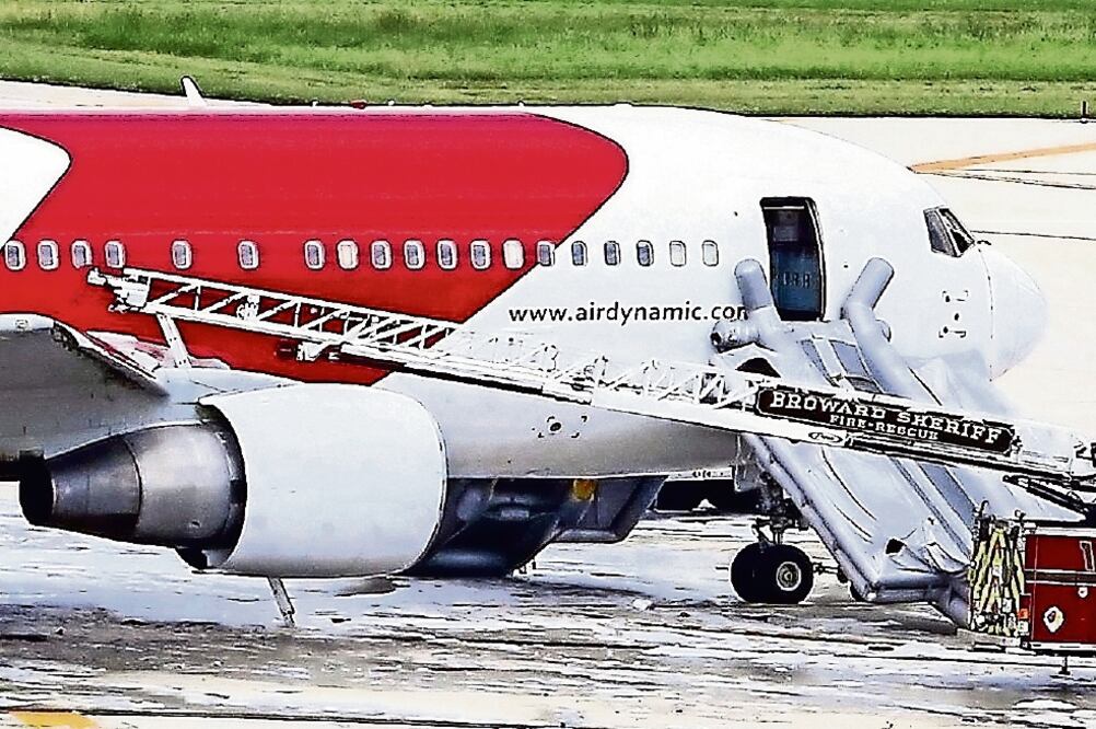 Medidas, efectivas. La SCT destacó las acciones para que aerolíneas tengan acceso a infraestructura para suministro de turbosina (ARCHIVO EL UNIVERSAL)