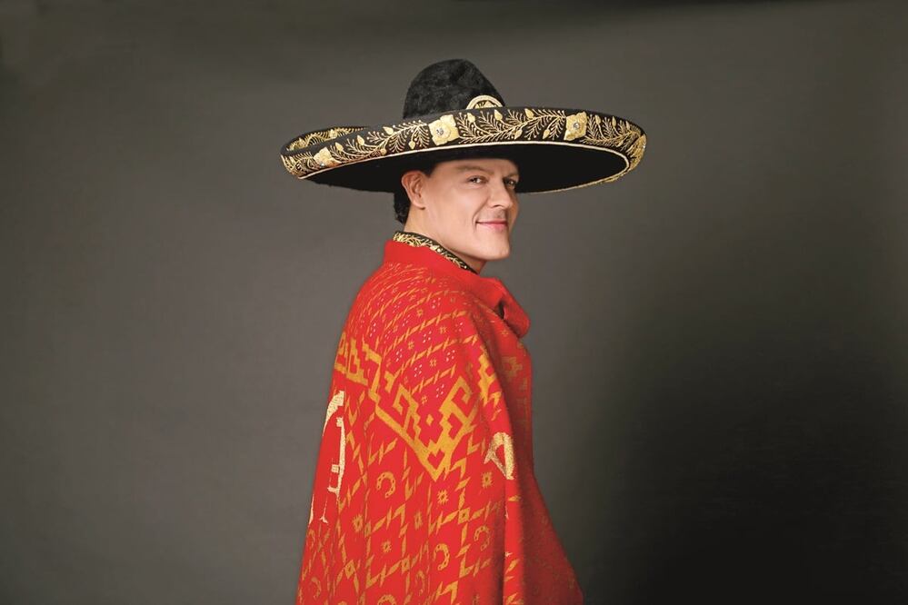 El cantante es feliz y se siente cómodo con su atuendo. Foto: CORTESÍA