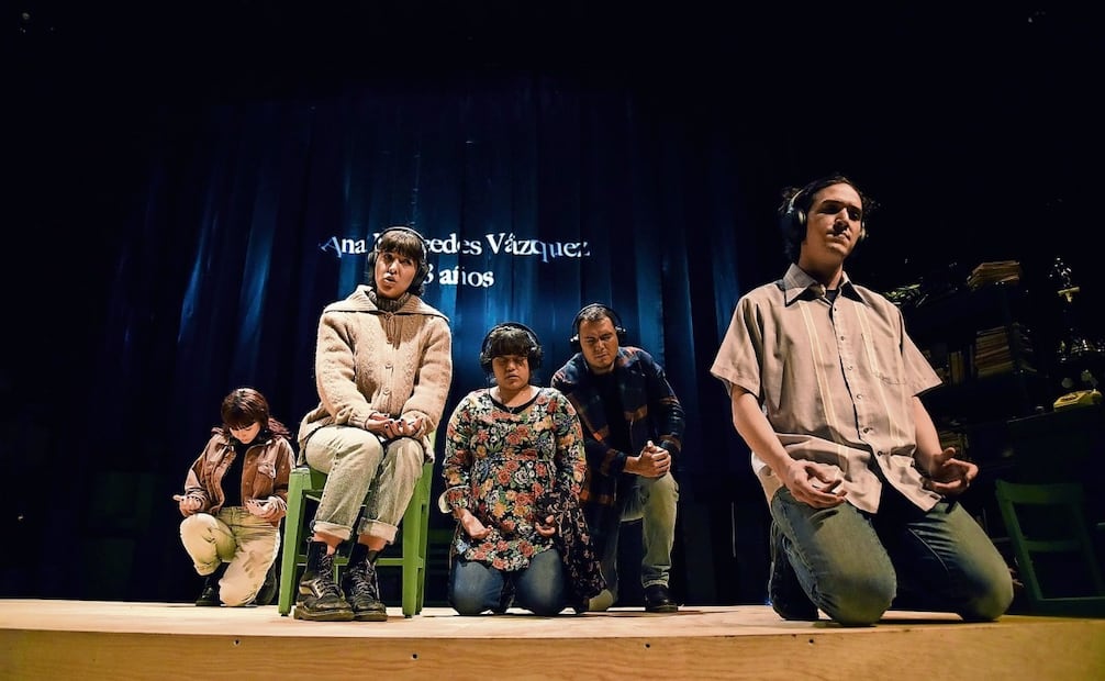 Verdecruz... es una obra cuyo estreno presencial se retrasó debido a la pandemia; trata sobre una sociedad confinada en un leprosario. (12/03/2025) Foto: Teatro UNAM