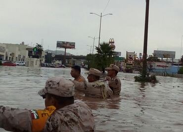 Tromba provoca inundaciones en Nogales; Sedena aplica plan DNII-E