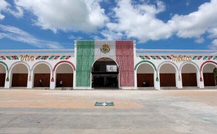 Murat inaugura primer palacio municipal rehabilitado tras el terremoto del 7S