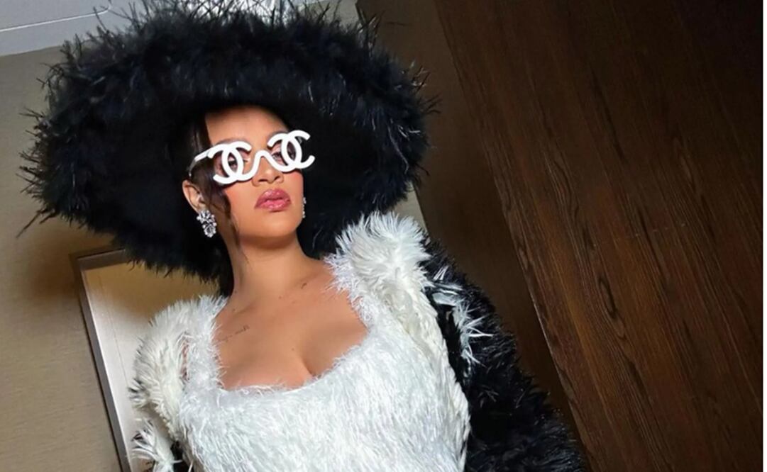 Rihanna modelando su atuendo Chanel. Foto: Vía Instagram oficial