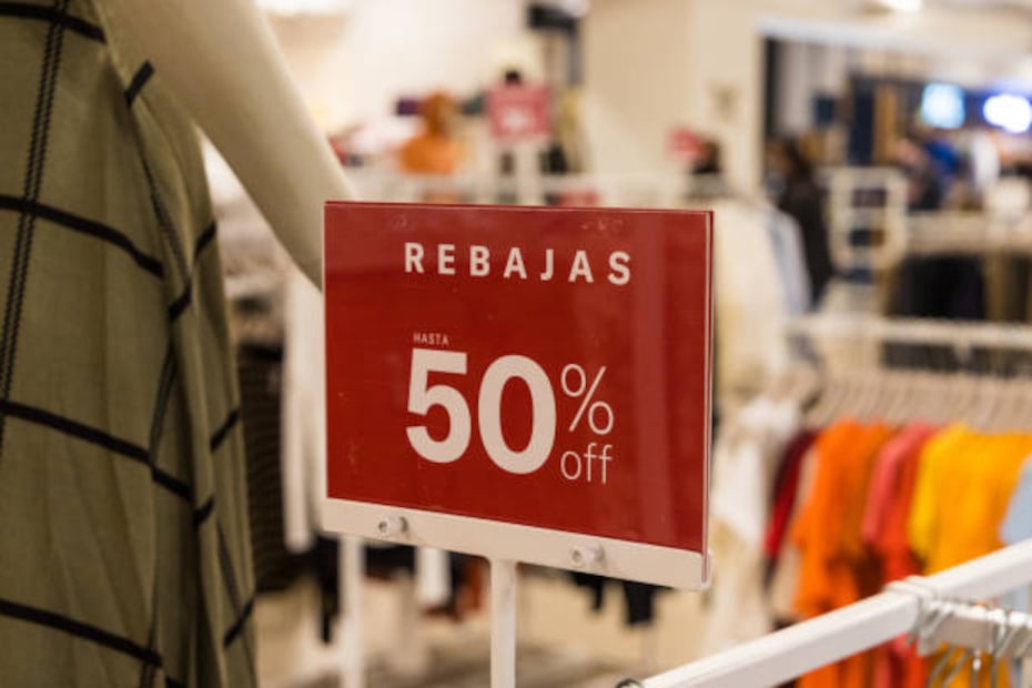 En algunas tiendas, las rebajas de verano 2026 pueden terminar en agosto o hasta agotar existencias. Foto: Unsplash