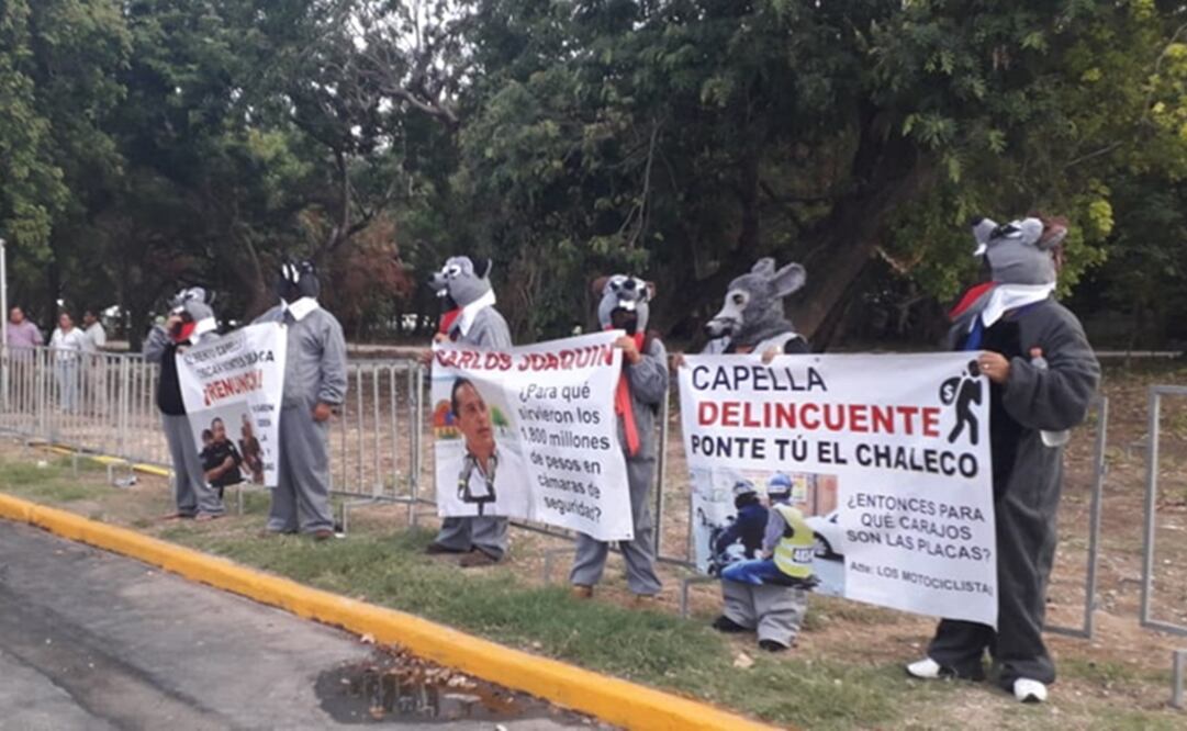 “Todos los partidos son lo mismo, ratas, puras ratas”, dijeron los manifestantes. Fotos: cortesia Somos Tus Ojos 