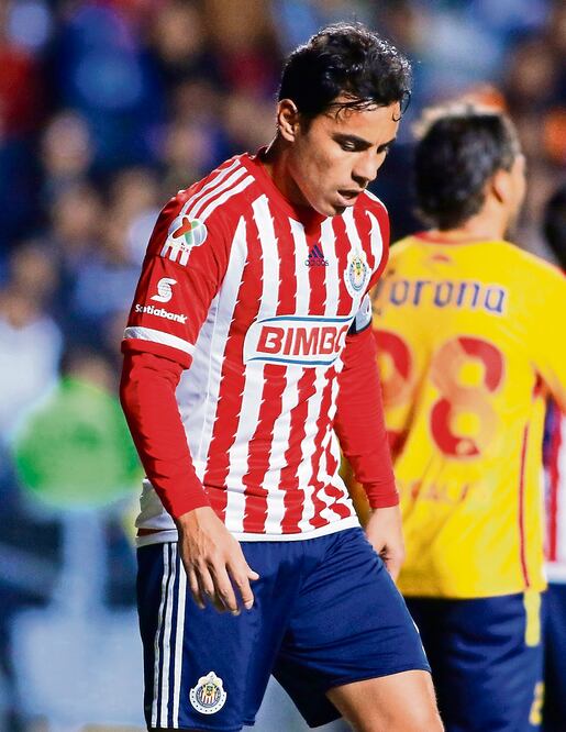 Omar Bravo debe afinar la puntería (ISMAEL ARROYO. IMAGO7)