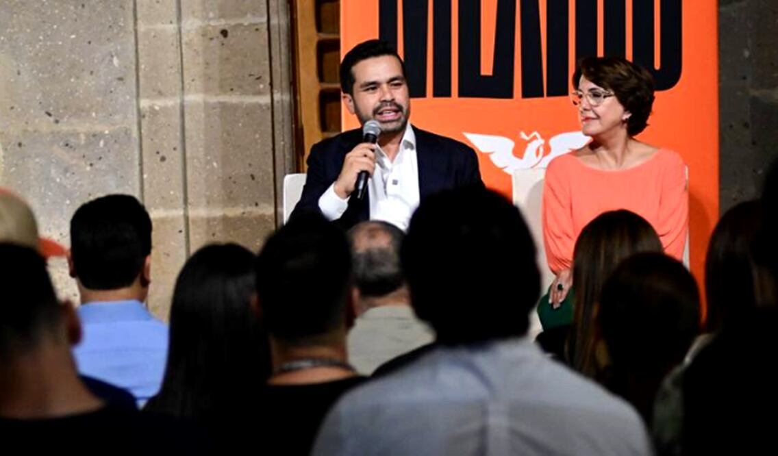 Álvarez Máynez reveló que aceptó ir por la grande de Movimiento Ciudadano al darse cuenta de que hay un sector de indecisos que podría lograr que por primera vez el partido naranja llegue a la silla presidencial. Foto: especial