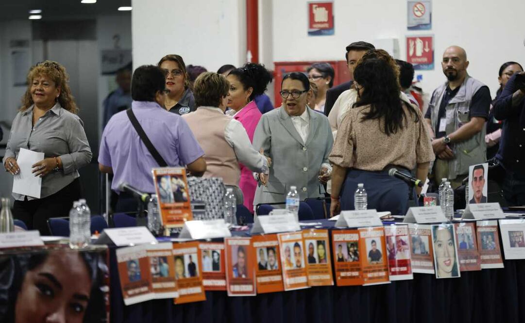 Este martes 22 de abril del 2025, se reanudaron las mesas de diálogo sobre la agenda de desaparición y búsqueda de personas entre madres buscadoras y Segob. Foto: Especial