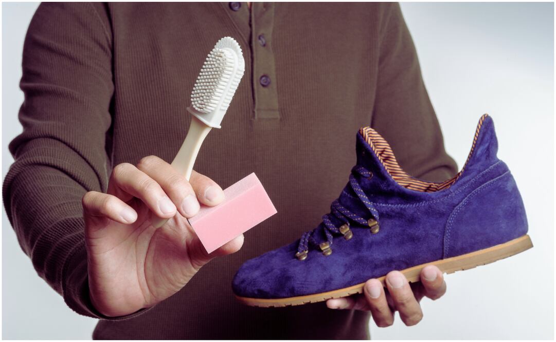 ¿Cómo limpiar la gamuza de los tenis sin dañar la textura? Sigue esta técnica. Foto: Canva