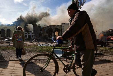 Hombres en edad de reclutamiento en Ucrania ya no podrán salir del país 