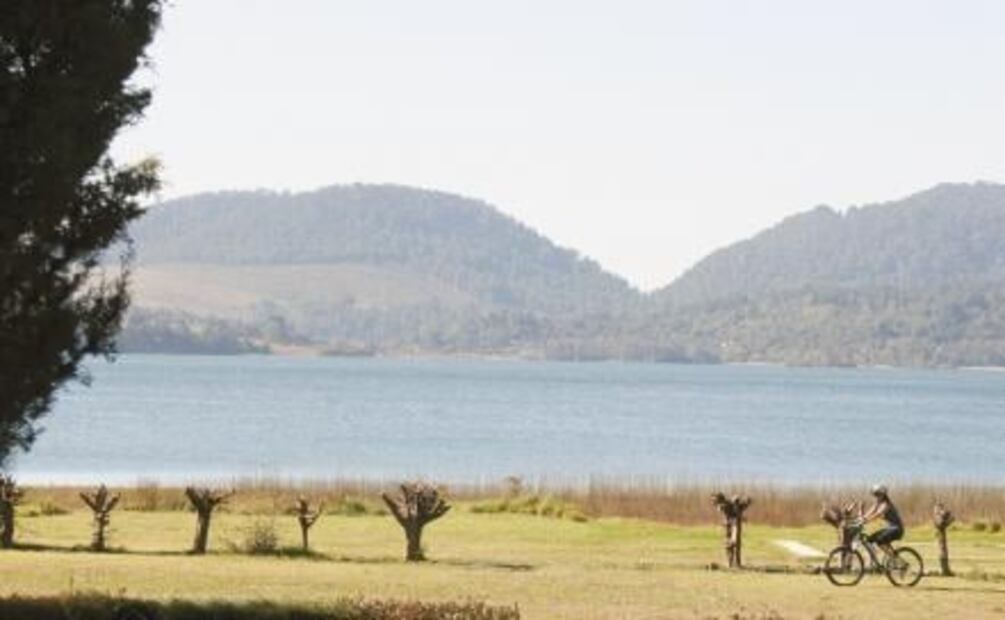 Hoteles románticos frente a los lagos de Michoacán