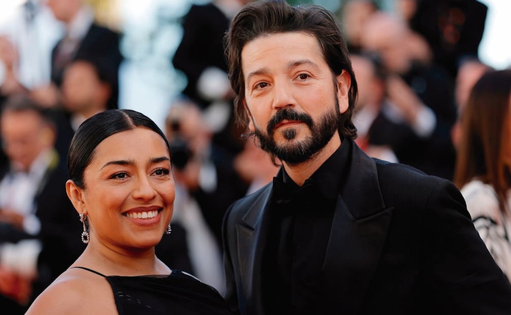 México tuvo presencia también con Adriana Paz y Diego Luna, quienes desfilaron en la ceremonia de apertura del festival galo. Foto: EFE