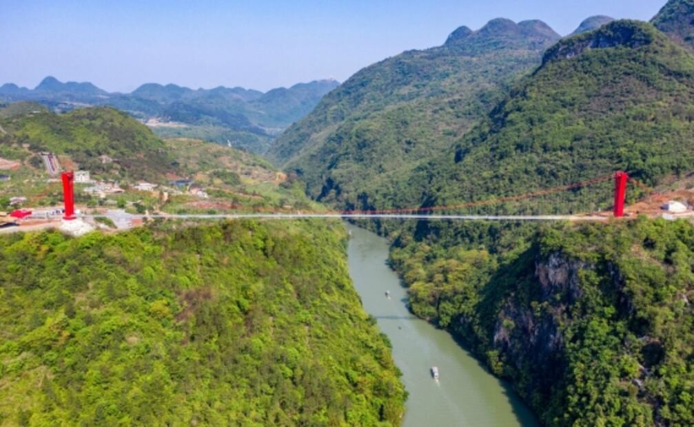 Dónde está el nuevo puente de cristal más largo del mundo