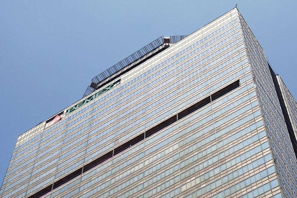 Los derroches en Pemex