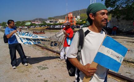 Viacrucis migrante recibe apoyo de autoridades en Oaxaca