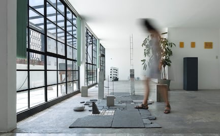 "Caminar el derrumbe", la muestra que ofrece nuevas perspectivas para concebir la escultura y la arquitectura