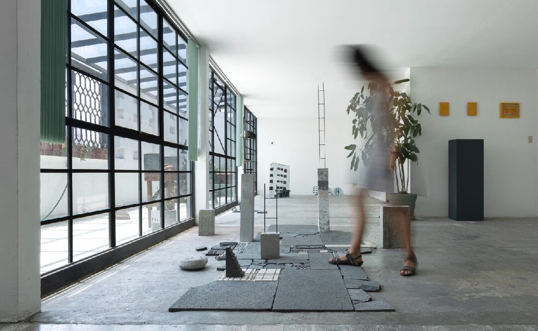 "Caminar el derrumbe" es la exhibición más reciente que ofrece la galería Studio Block M74.
Foto: Aimée Suárez