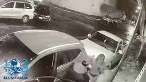 Captan en video robo de una camioneta a mujer en Edomex